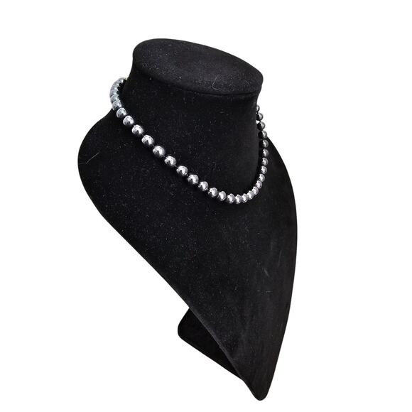 Vintage Y2K Single Strand Hematite Silver Beaded Choker Necklace - Picture 2 of 5